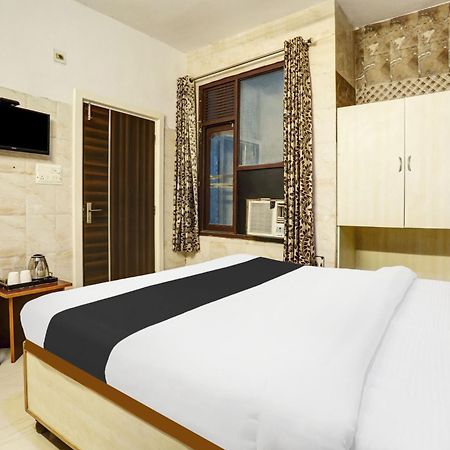 Hotel O Jammu Near Ragunath Bazaar Formerly Goodwill Ngoại thất bức ảnh