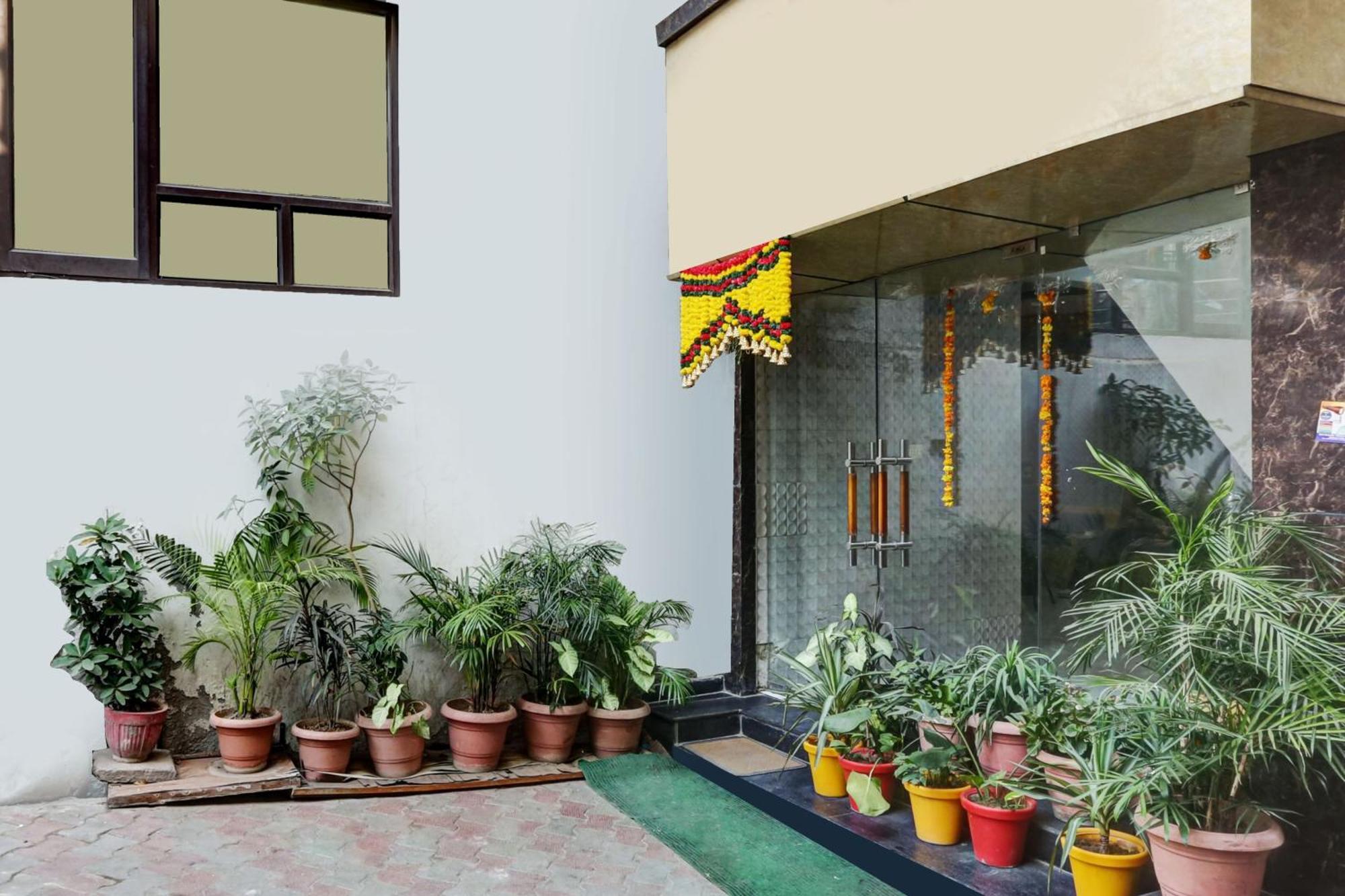 Hotel O Jammu Near Ragunath Bazaar Formerly Goodwill Ngoại thất bức ảnh