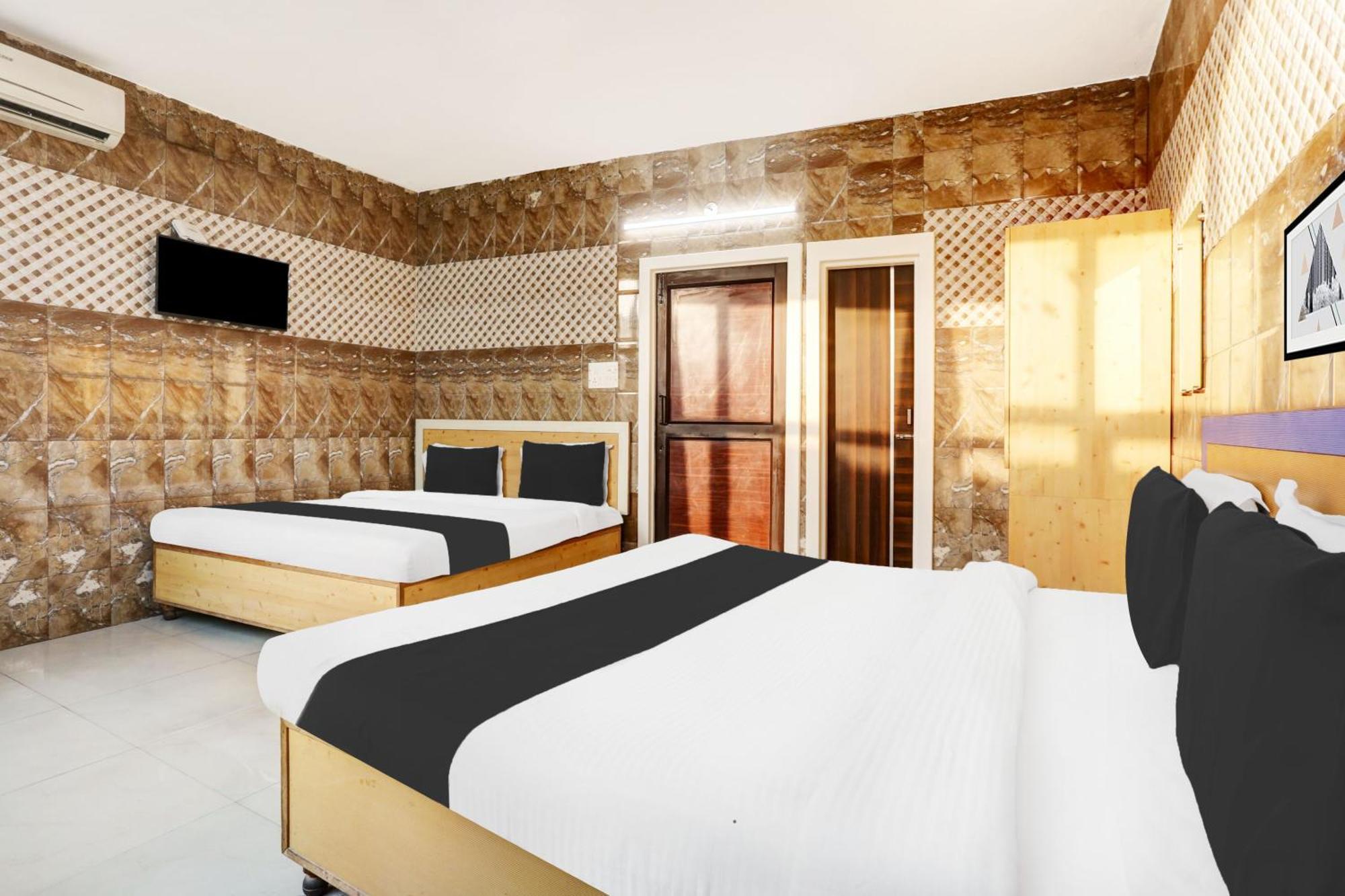 Hotel O Jammu Near Ragunath Bazaar Formerly Goodwill Ngoại thất bức ảnh