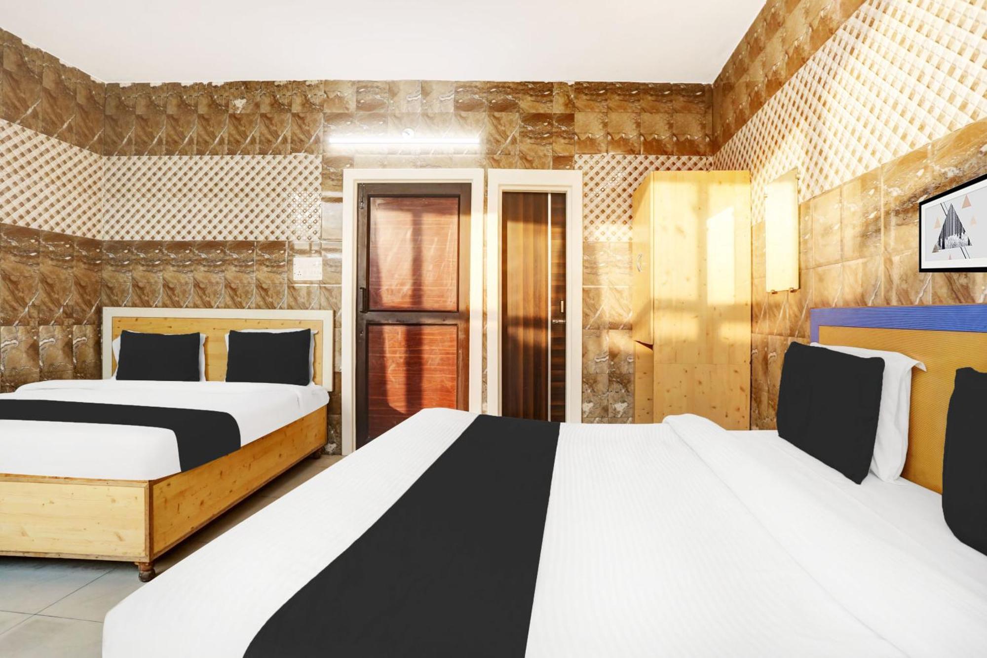 Hotel O Jammu Near Ragunath Bazaar Formerly Goodwill Ngoại thất bức ảnh