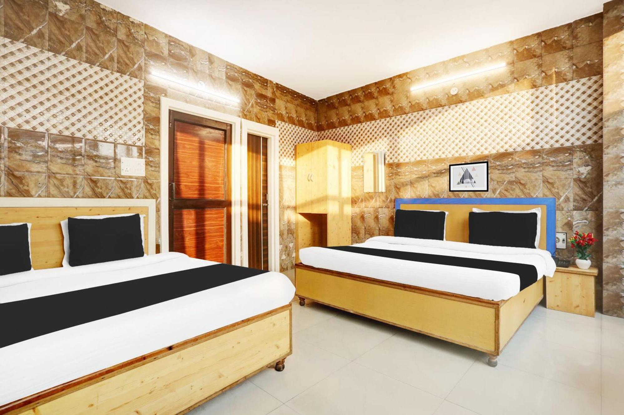 Hotel O Jammu Near Ragunath Bazaar Formerly Goodwill Ngoại thất bức ảnh